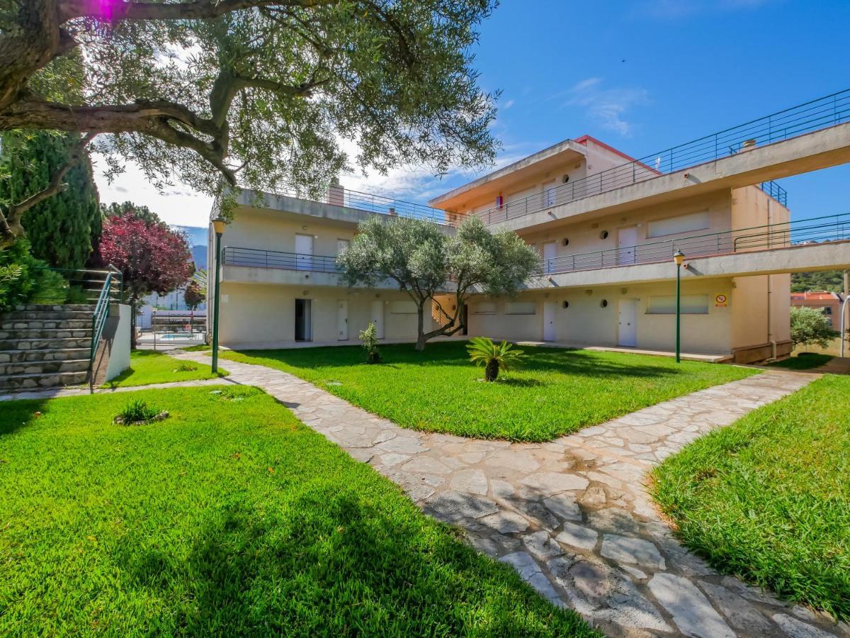 Agi Rescator Apartments Roses Zewnętrze zdjęcie